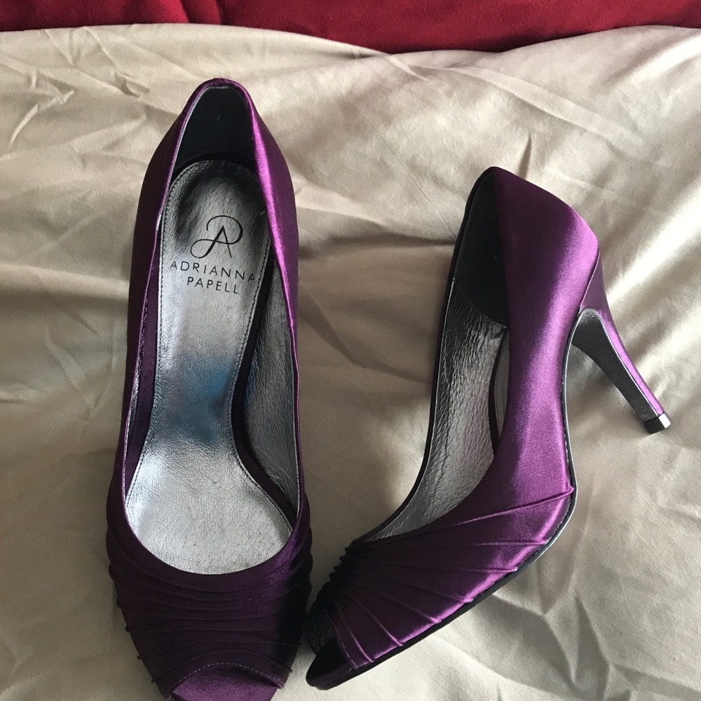 Adrianna Papell Peep Toe Satin, Cassis